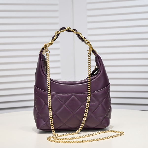 シャネルバッグ側面デザイン